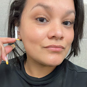 Meet your Posher, Claudia